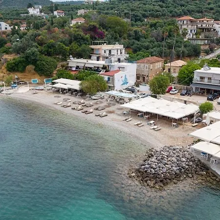 Behind The Sea Kitries Κιτριές