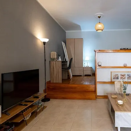 Behind The Sea Kitries