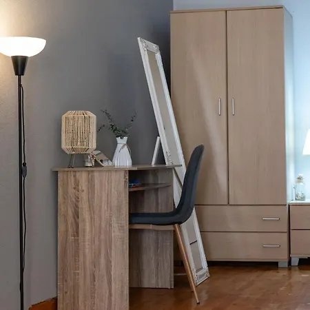 Behind The Sea Kitries Κιτριές