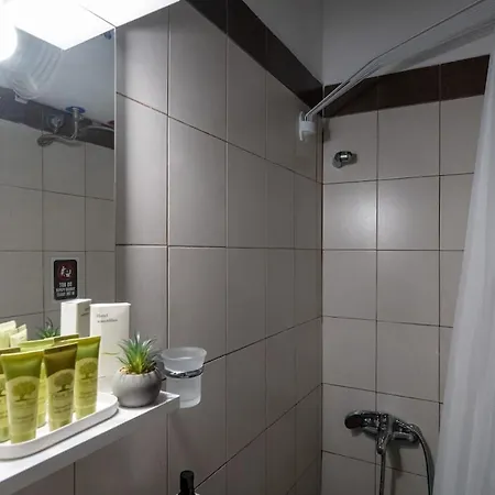 Behind The Sea Kitries * Κιτριές