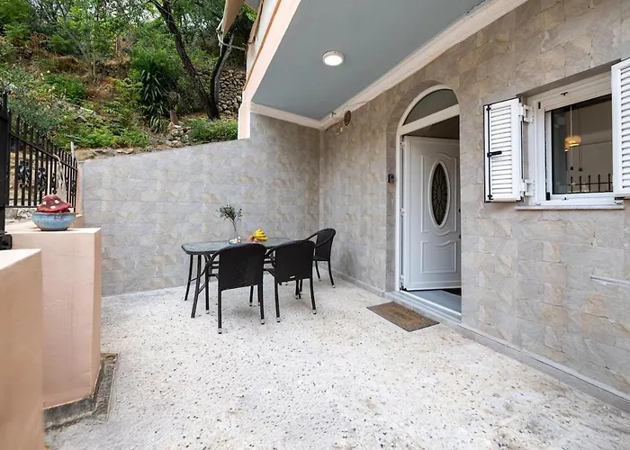 Behind The Sea Kitries Apartmán