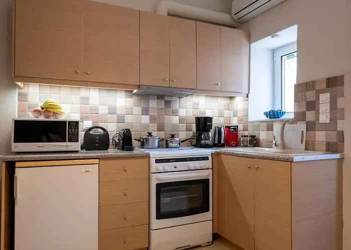 Behind The Sea Kitries