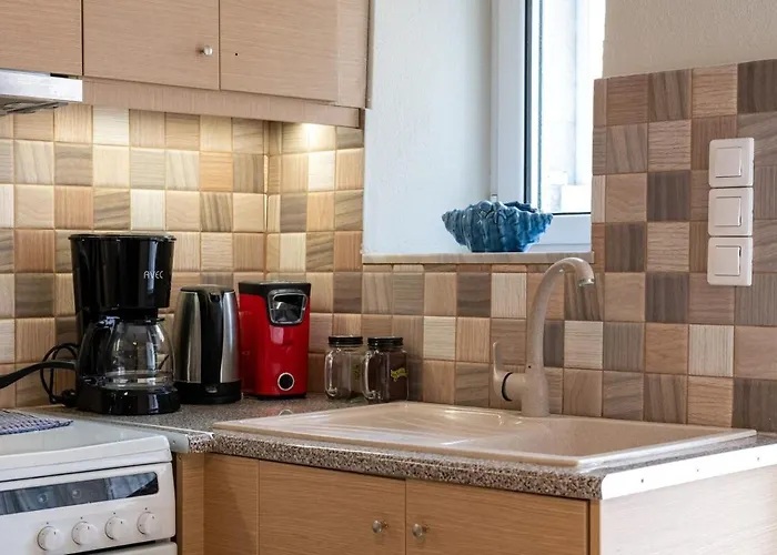 Behind The Sea Kitries Apartman