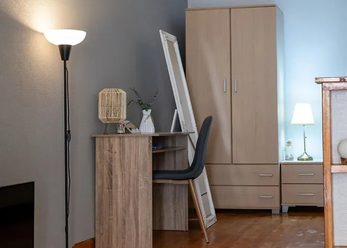 Behind The Sea Kitries Kitriész